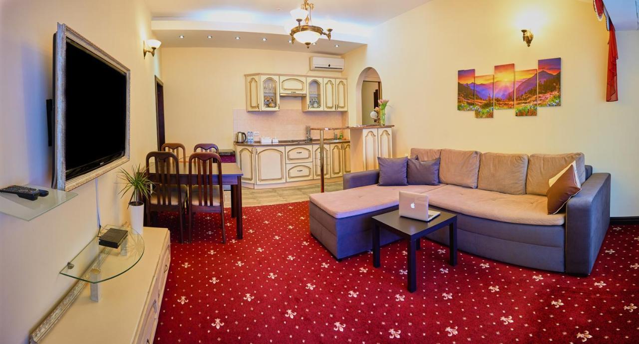 Двокімнатні Апартаменти На Лукіяновича, 3 Leópolis Exterior foto